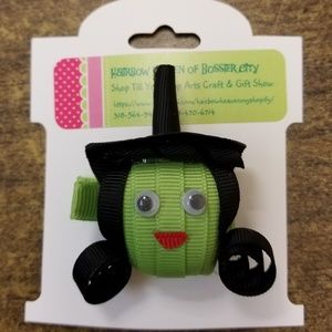 Witch Face hair clip